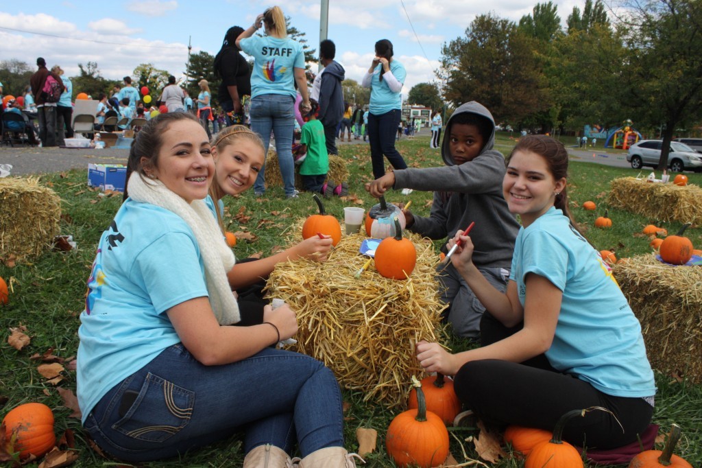 pumpkin painting girls